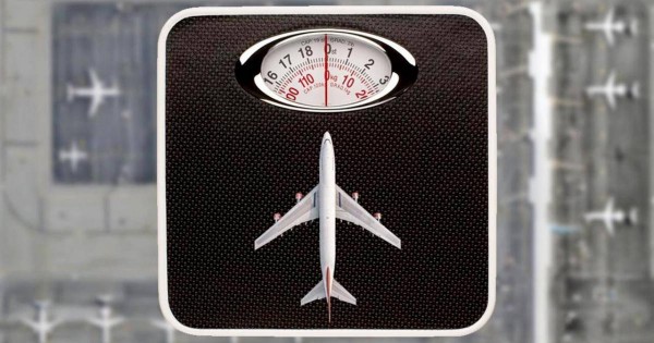 Làm thế nào để biết chính xác cân nặng của 1 chiếc máy bay?