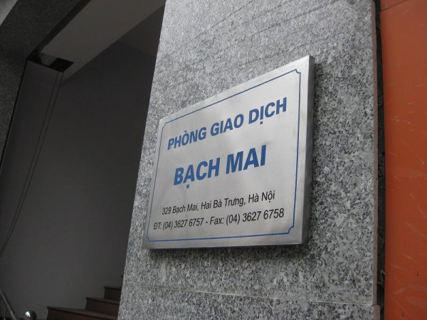 Lắp biển quảng cáo inox ăn mòn, tư vấn qua
