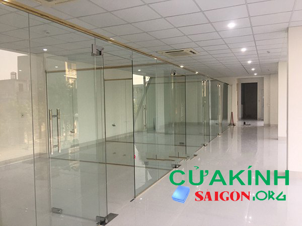 Lắp cửa kính cường lực ở Hốc Môn | 0975.305.574