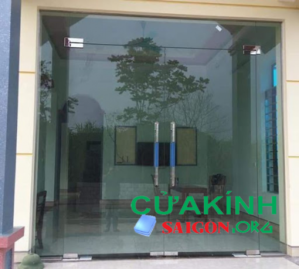 Lắp cửa kính cường lực Quận 8 | 0975.305.574