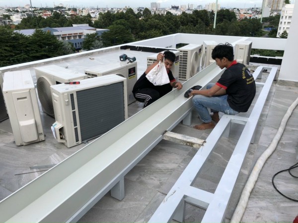 Lắp đặt máy lạnh tại nhà Quận 7 - Cao Vĩ