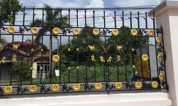 Lắp đặt thi công Ban Công, Hàng rào, Cầu thang sắt nghệ thuật tại khu đô thị Ecopark Hưng Yên