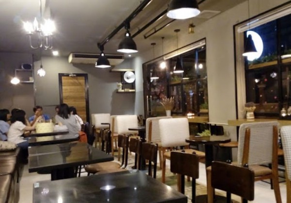 Lắp máy lạnh cho quán ăn - Máy lạnh Cao Vĩ