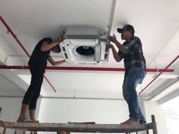 Lắp máy lạnh giá rẻ ở quận 10 - 0932.932.329