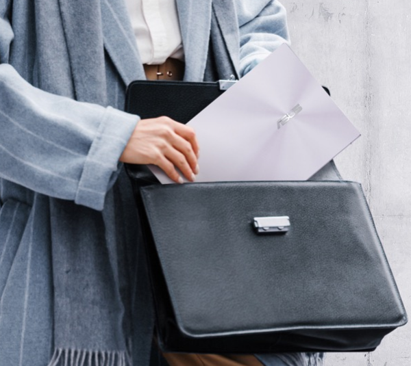 Laptop ASUS doanh nhân nhỏ gọn, sang trọng