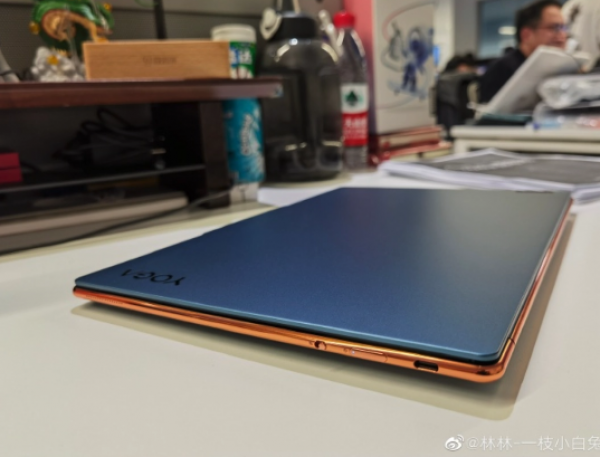 Laptop Lenovo Yoga Air thế hệ tiếp theo sẽ có sự kết hợp giữa màu xanh và cam