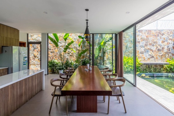 Lối vào nhà đẹp dịu dàng, tinh tế với gam màu trung tính