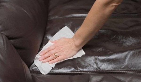 Lưu ý vệ sinh sofa da thật tại nhà dễ dàng hiệu quả