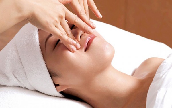 Massage giúp chữa đau nửa đầu hiệu quả