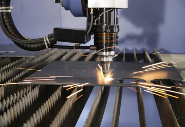 Máy chuyên cắt laser kim loại