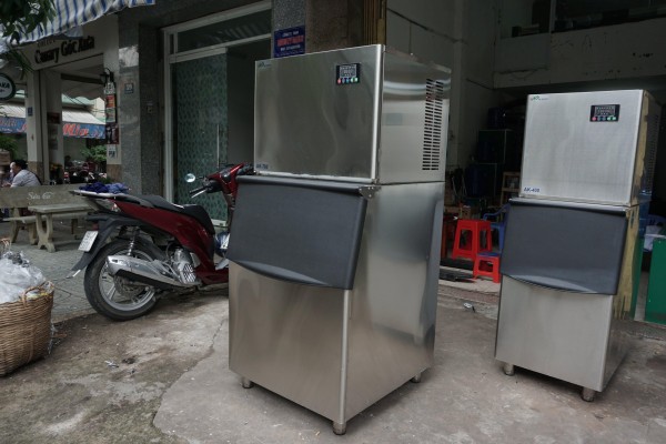  máy đá viên khối lượng 310kg/24h máy bền, giá tốt