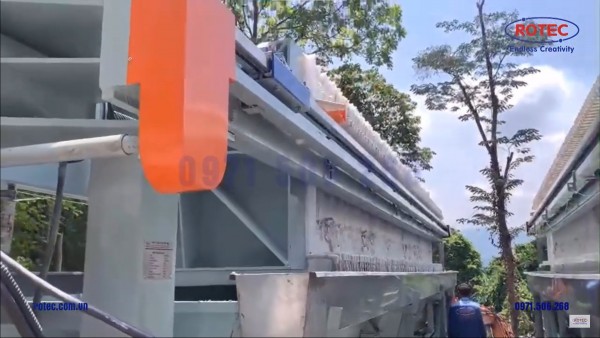 Máy ép bùn khung bản xử lý bùn thải khai quặng | Rotec Việt Nam