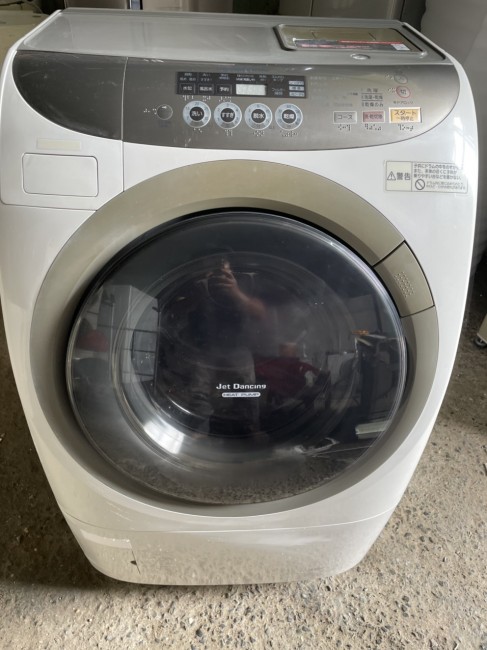 Máy giặt cũ Panasonic NA-VR2600