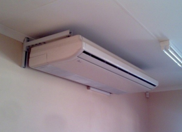 Máy lạnh áp trần giá không những RẺ mà còn CHẤT LƯỢNG