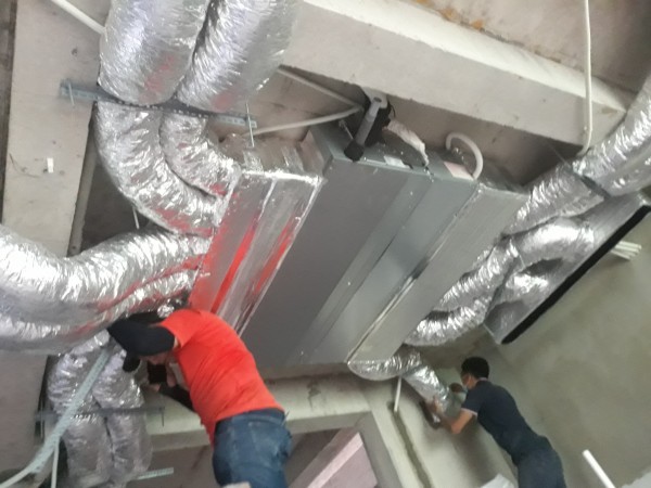 Máy lạnh giấu trần nối ống gió Trane chế độ làm lạnh bảo vệ sức khỏe