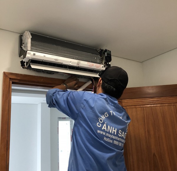 Máy lạnh treo tường Daikin FTKB - Model mới 2022