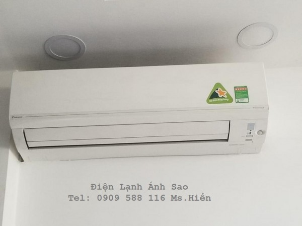 Máy lạnh treo tường Daikin FTKC Inverter - Giá chính hãng
