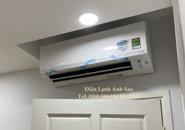 Máy lạnh treo tường Daikin FTKC25UAVMV (1.0HP) Inverter