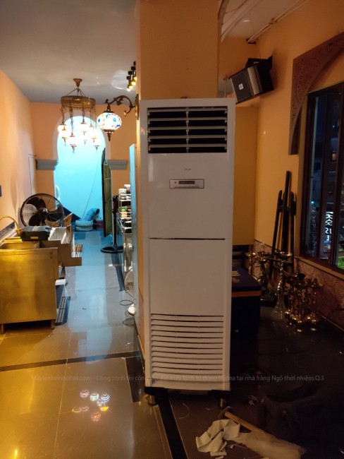 Máy lạnh tủ đứng Midea đặt sàn thiết kế sang trọng – hiện đại