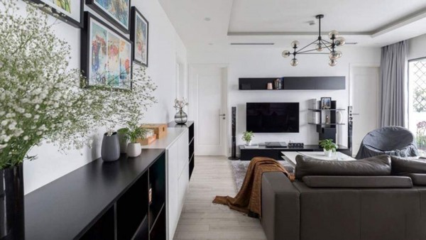 Mê mẩn căn hộ phối hợp hoàn hảo hai gam màu đen - trắng