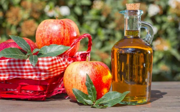 Mẹo làm sạch nhà hữu ích với giấm táo