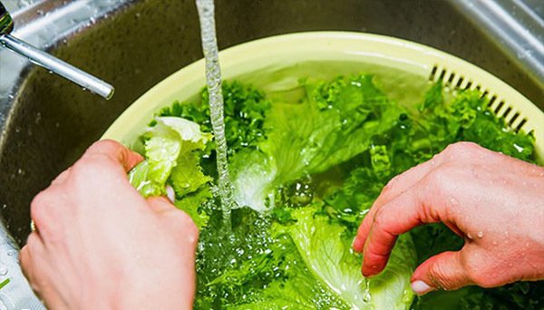 Mẹo rửa rau sạch hóa chất dễ dàng tại nhà