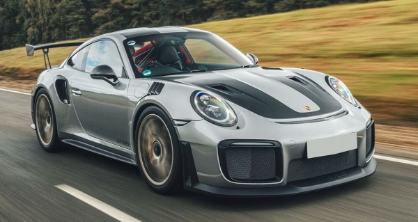 Mitsubishi - Porsche 911 GT2 RS động cơ tăng áp