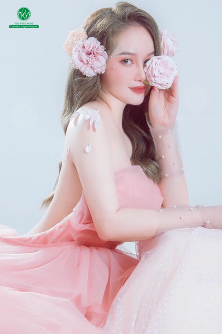 Nâng ngực nội soi giá rẻ