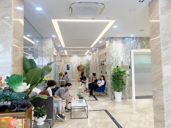 Nâng ngực xong có đau không