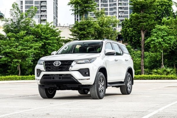 Nên mua xe SUV nào tiết kiệm nhiên liệu trong 4 mẫu nổi bật nhất thị trường ?​