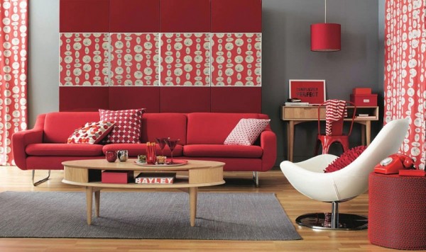 Nhấn nhá không gian phòng khách với chiếc ghế sofa đỏ nổi bật