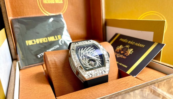 Những lý do bạn nên chọn mua đồng hồ Richard Mille Rep 1 1 tại Đồng Hồ Replica