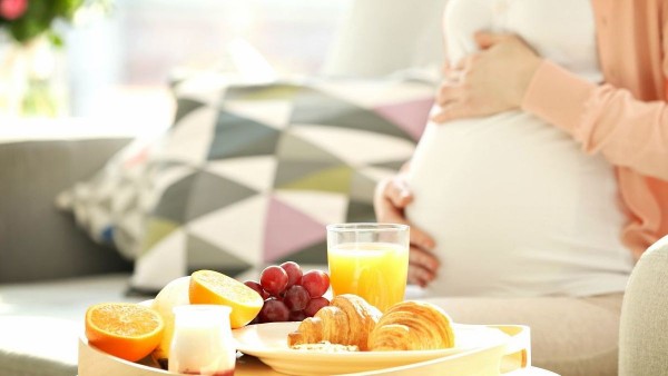 Những thực phẩm vô cùng có hại cho phụ nữ mang thai