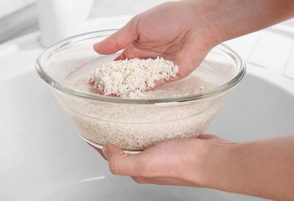 Nước gạo là loại nguyên liệu tẩy rửa thần thánh