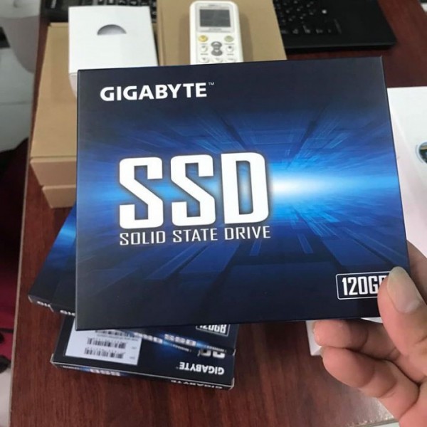 Ổ cứng SSD Gigabyte, tân binh nhưng không tầm thường !