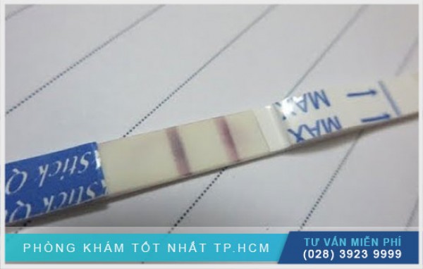 Que thử thai 2 vạch mờ do nguyên nhân gì? Đã có thai hay không?