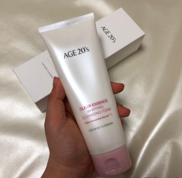 Review sữa rửa mặt AGE 20’s clear essence whipping cleansing foam