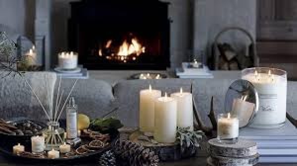 Sáp thơm không chỉ khử mùi hôi, tạo hương thơm dễ chịu