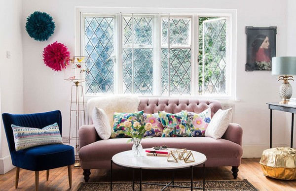 Sử dụng vật dụng cũ sáng tạo ra những kệ trang trí nhà độc đáo