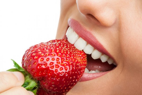 Sự khác nhau giữa niềng răng trong suốt và phương pháp truyền thống | Nha khoa Sunshine