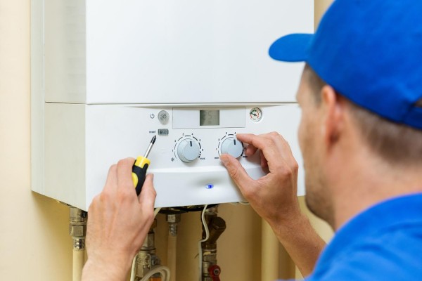 Sửa máy nước nóng quận 4