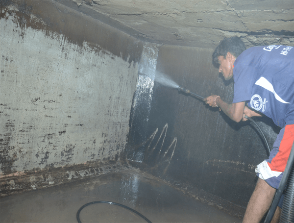 Tại sao lựa chọn Hoàng Vinh cho dịch vụ thau rửa bể nước tại quận Hai Bà Trưng