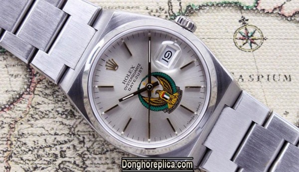 Tại sao Rolex lại sản xuất đồng hồ Quartz?