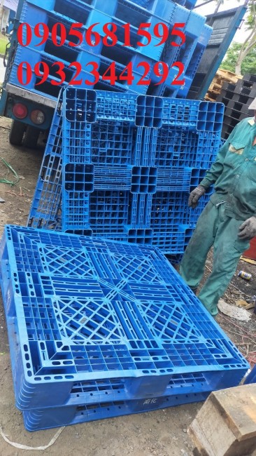 Thanh lý pallet nhựa xanh giá siêu rẻ 0905681595