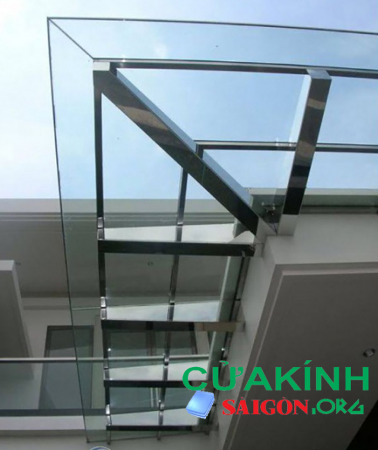 Thi công mái che kính, mái hiên kính cường lực tại hcm