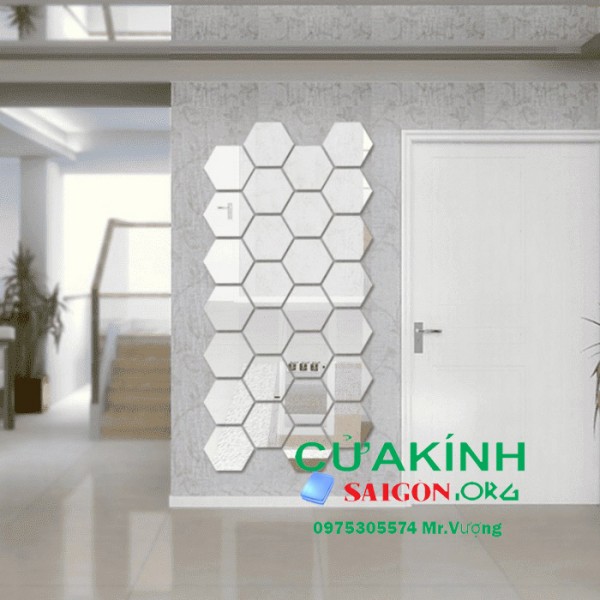 Thợ lắp kính thủy trang trí nhà hàng | 0975.305.574