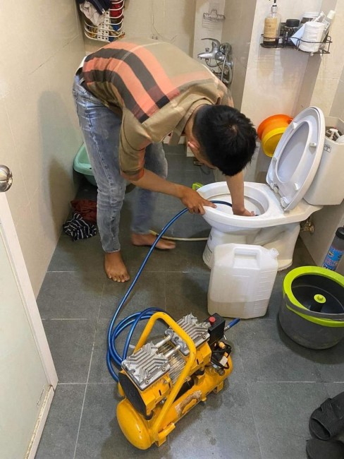 Thông tắc bồn cầu tại Xuân Phương thợ giỏi uy tín tận tâm