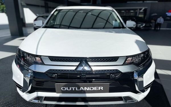 Thông tin về Mitsubishi Outlander 3 phiên bản mới 2022
