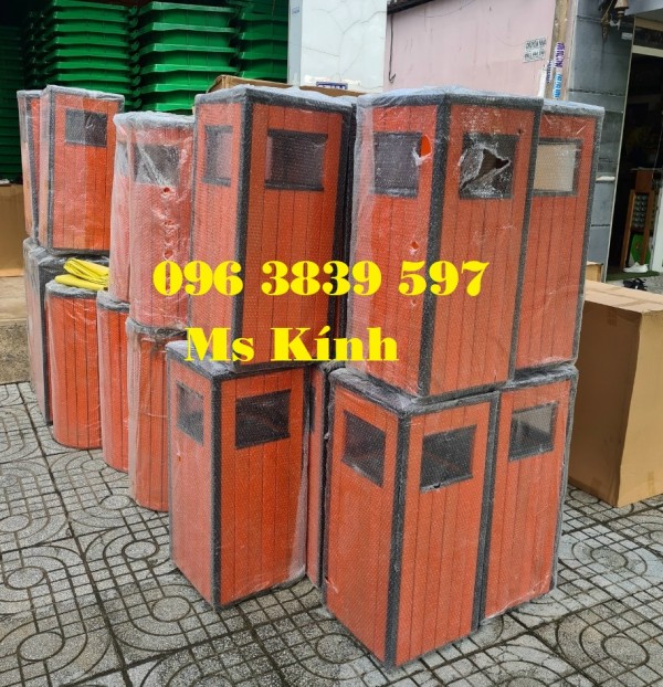 Thùng rác giả gỗ vuông có gạt tàn, thùng rác dùng nơi công cộng, khách sạn - 096 3839 597 Ms Kính