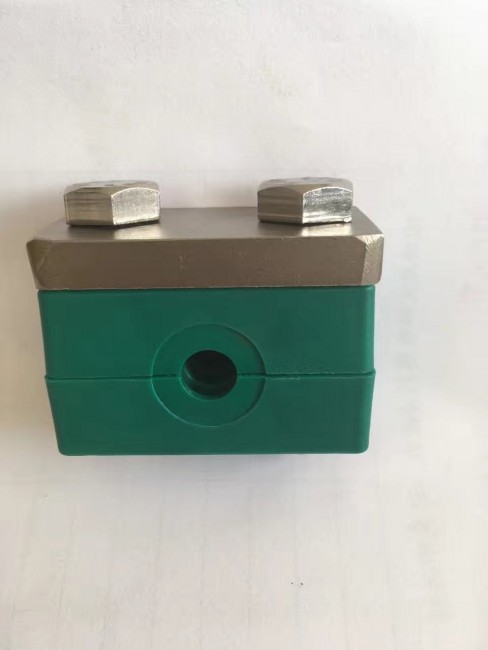 Thủy lực hoàng long phân phối các loại cùm ống, kẹp ống thủy lực